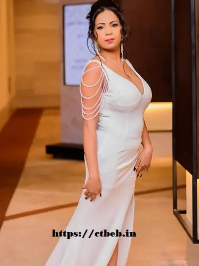 Female Escort in Lucknow